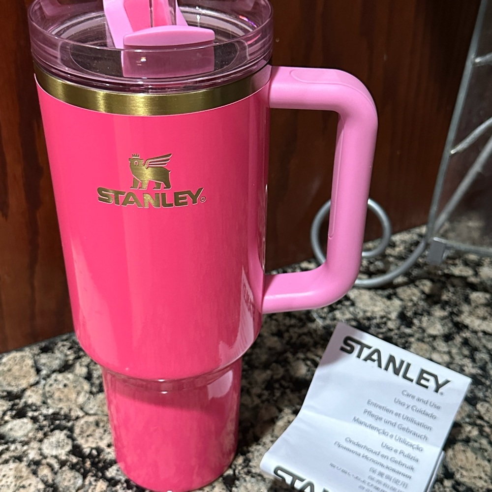 Authentic Stanley Quencher Cup Black Friday Special -Parade Pink-flawed